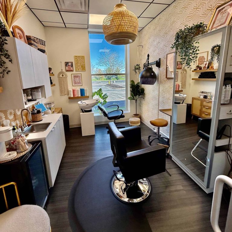 Fully Customizable Hair Salon Suites For Rent Near Lewis Center, OH