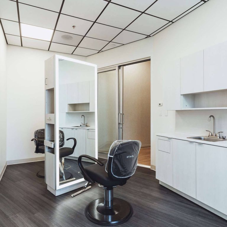 Salon Suites For Hair Stylists and Booth Renting in Lewis Center, OH