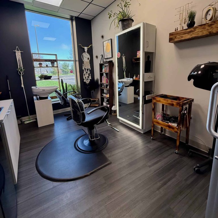 Salon Suites in Columbus, OH Like Phenix Salons and Sola Salons