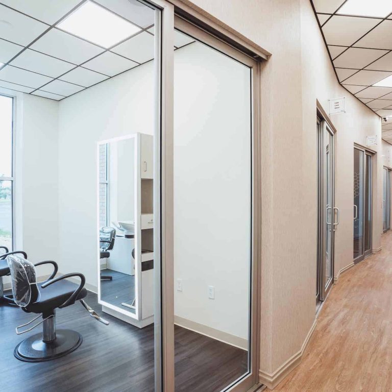 Top Short Term Sola Salon Suite Rentals in Columbus, OH and Polaris, OH